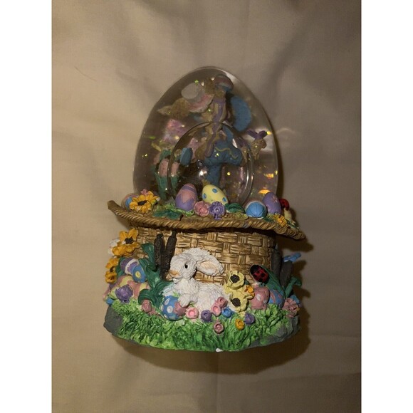 Easter Bunny Musical Snow Globe plays "Easter Parade” Tested And Work - Picture 4 of 9